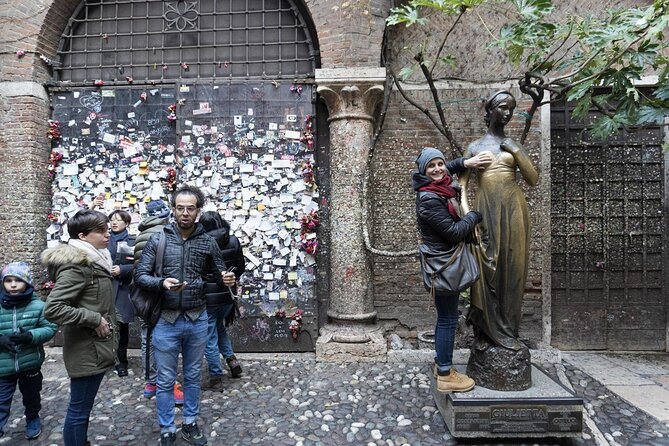 3 Hour Walking tour of Verona and Arena - Piazza dei Signori: Scaliger power and a name change into Dante