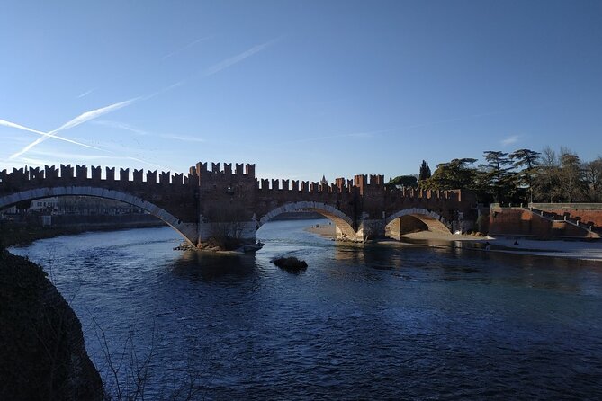 3-Hour Walking Tour with Guide Discovering Verona - Casa di Giulietta and Casa di Romeo: the Shakespeare trail with real context
