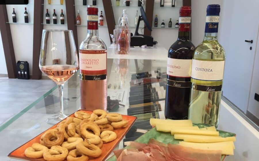 Bardolino: tasting of 6 White and Rosè wines with Lake view - Who this experience suits best (and who might feel it’s not for them)