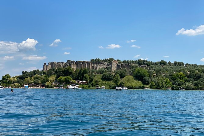 Castles boat tour with Bardolino wine tasting and nibbles - Castle and villa route: what you’ll actually see from the water