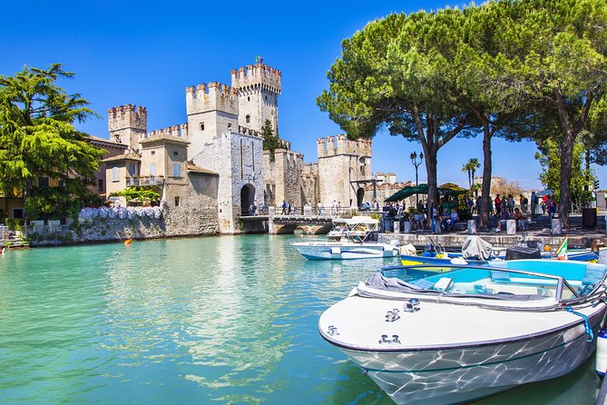 Castles boat tour with Bardolino wine tasting and nibbles - Bardolino wine tasting: 1 hour with sommelier commentary and nibbles