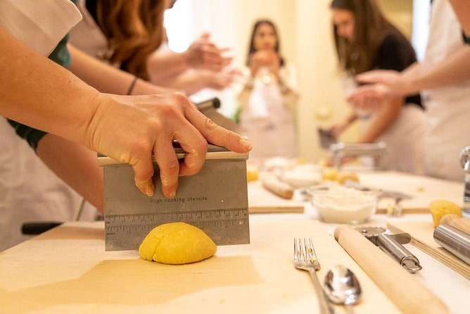 Cesarine: Home Cooking Class & Meal with a Local in Verona - Why a private home cooking class beats a crowded kitchen