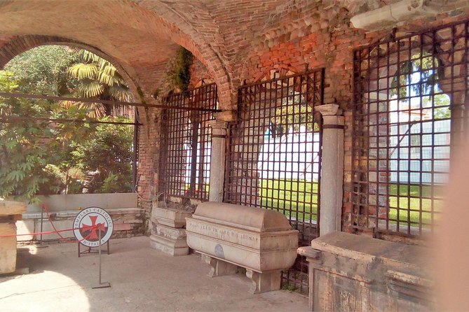 Dark Historical Verona Walking Tour - Meet the Local Guide: Maria Pia (and Why Storytelling Is the Point)