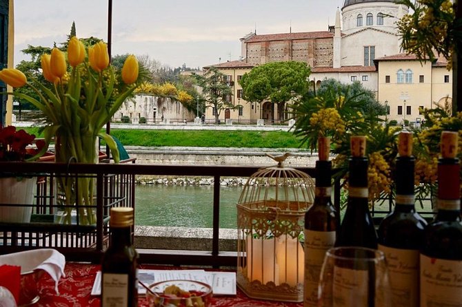 Discover Valpolicella by the River in Verona centre - Stop 4: Biblioteca Capitolare