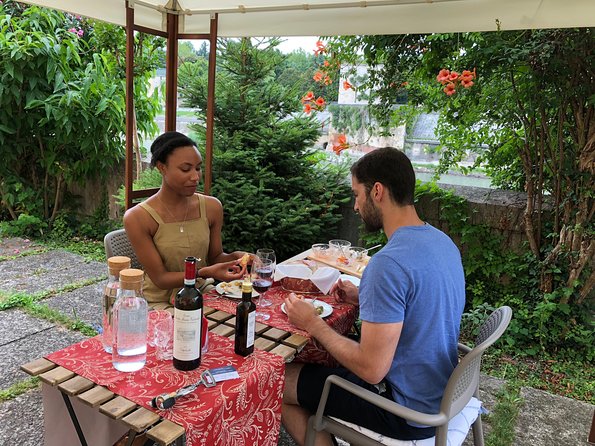 Discover Valpolicella by the River in Verona centre - The tasting session: how the guide teaches your nose and palate
