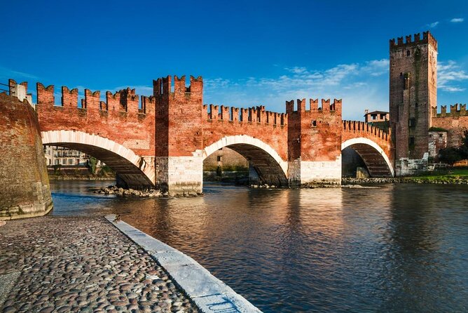 Discover Valpolicella Vineyards and Wine Tasting Experience - Getting oriented: what those Verona stops add to your day