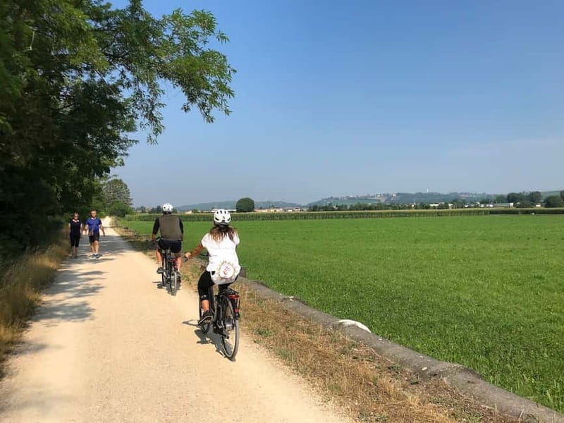 E-bike adventure among villages and medieval castles - Starting at Via Cesare Marchi: castle time right out of the gate
