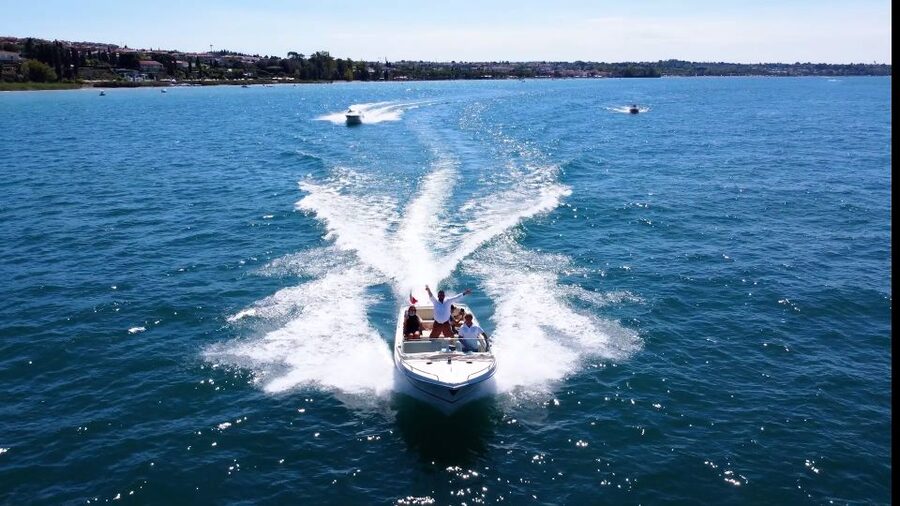 From Lazise: 4 hours boat tour cruise on Lake Garda - Rocca di Manerba: fortress views that look better from the water