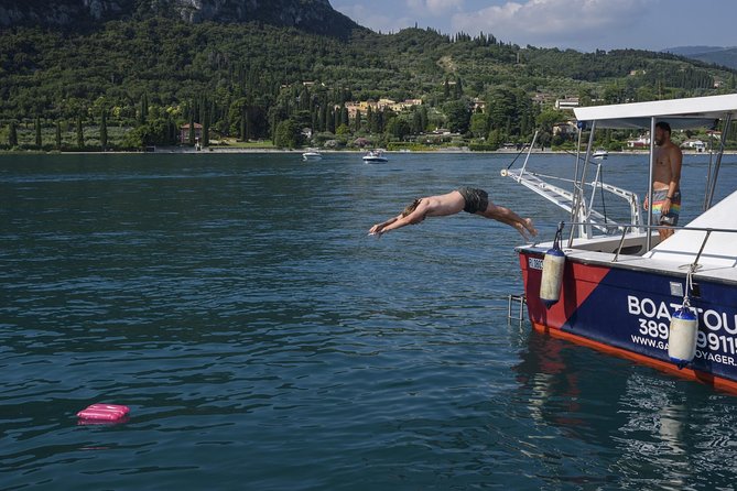From Peschiera: Cruise on the southern coast to Sirmione - Grotte di Catullo: See the Caves Area From the Water