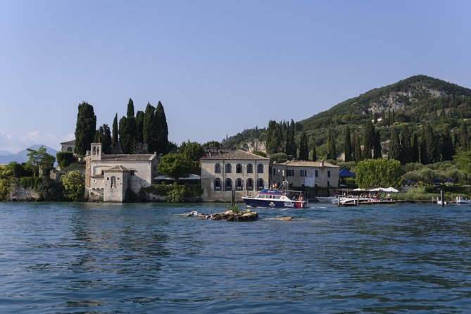 From Peschiera: Cruise on the southern coast to Sirmione - Docking in Sirmione: How to Use Your 1 to 1.5 Hours