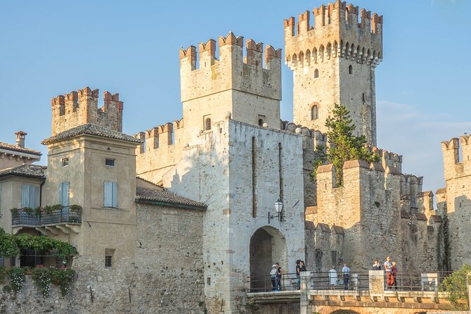 Full-day Lake Garda Tour - Stop-by-stop: Lazise, Sirmione, Salò, Limone sul Garda, Malcesine