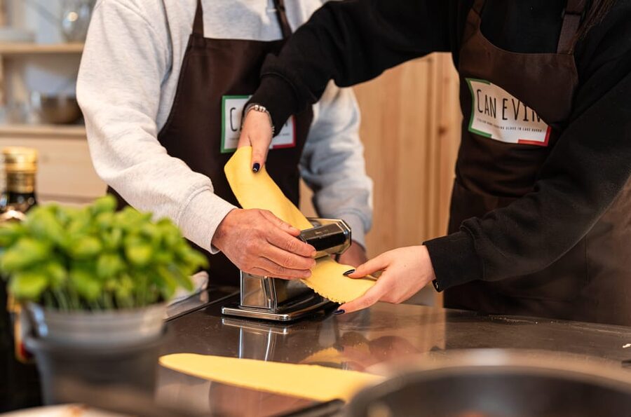 Garda: Cooking Class with Dessert - Before you go: finding the meeting point fast