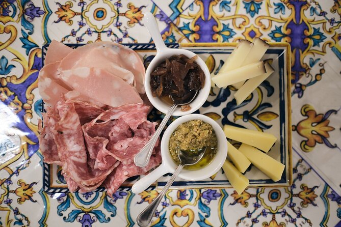 Guided Food Tour with Wine Tasting in Verona - Starting near the Arena: Redoro bruschetteria and the olive-oil lesson