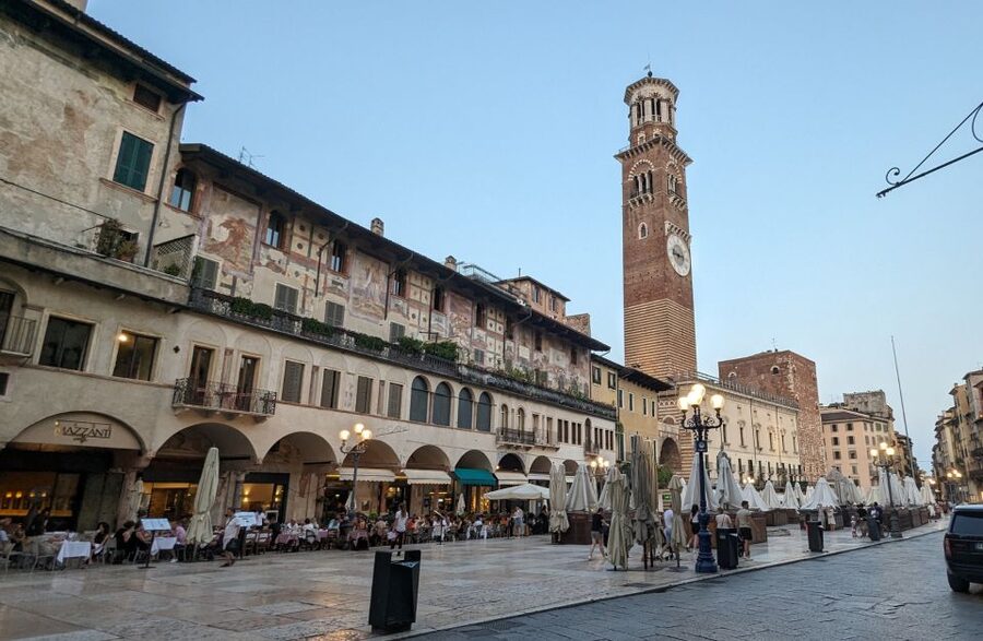 Guided Walking Tour in Verona - Is $40 a Good Deal for This 1.5-Hour Verona Walk?