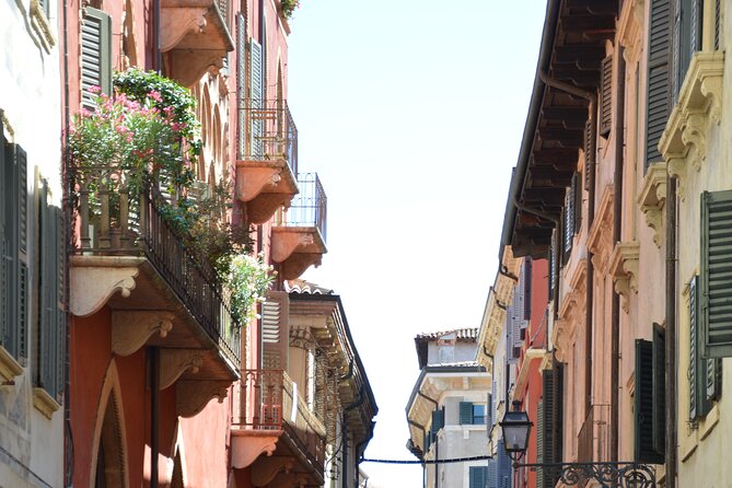Hidden and fascinating Verona - 2 hour private walking tour - Casa di Giulietta: the Juliet balcony stop that people remember