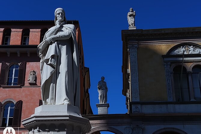 Hidden Verona & Kids Fun tour - Juliet’s courtyard and balcony: the Shakespeare moment, guided