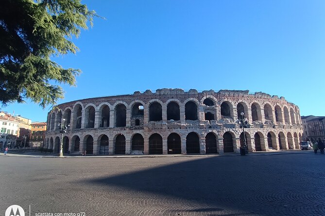 Hidden Verona & Kids Fun tour - Piazza dei Signori: arches, elegance, and a Dante-style connection