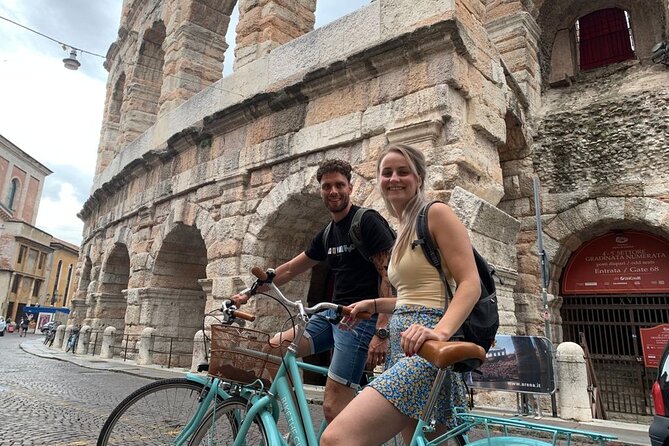 Highlights and hidden gems Verona Bike Tour - Casa di Giulietta: The Courtyard, the Bronze, and the Balcony Story