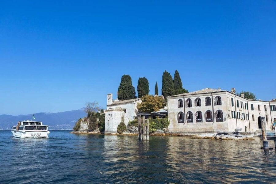 Lake Garda: Historic Castle Cruise with Wine Tasting - Logistics that can make or break the day