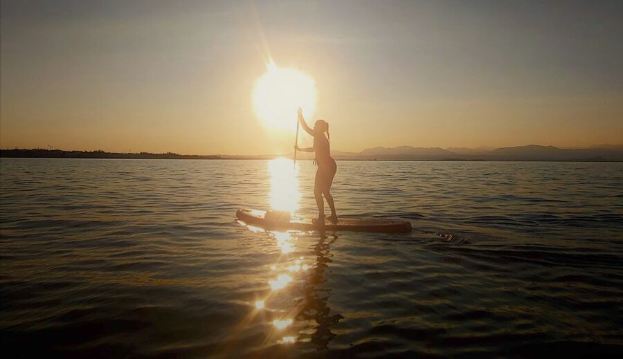 Lake Garda: Stand Up Paddleboard Experience with Dry Bag - Meeting Ivano and Lorenzo: the lesson that helps you feel steady fast