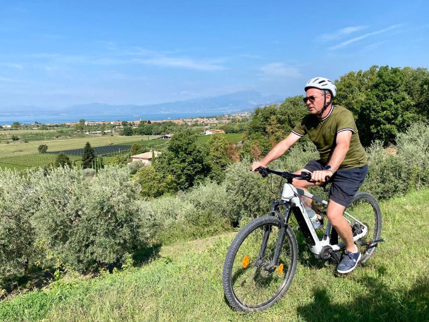 Lazise: Countryside e-Bike Tour with Wine Tasting - What you’ll eat with your wine: cold cuts, cheeses, and vegetables