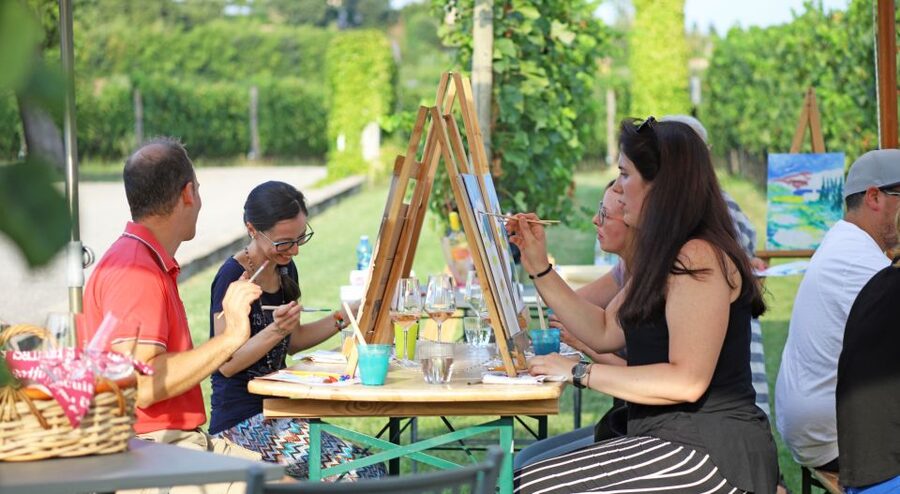 Lazise: Painting Expereince with Wine and Local Food Platter - The wine-and-food break: pacing matters