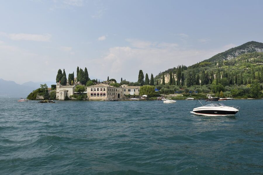 Peschiera: Half-Day Lake Garda Cruise with Lunch - What You Learn From the Guide in Italian, English, and German