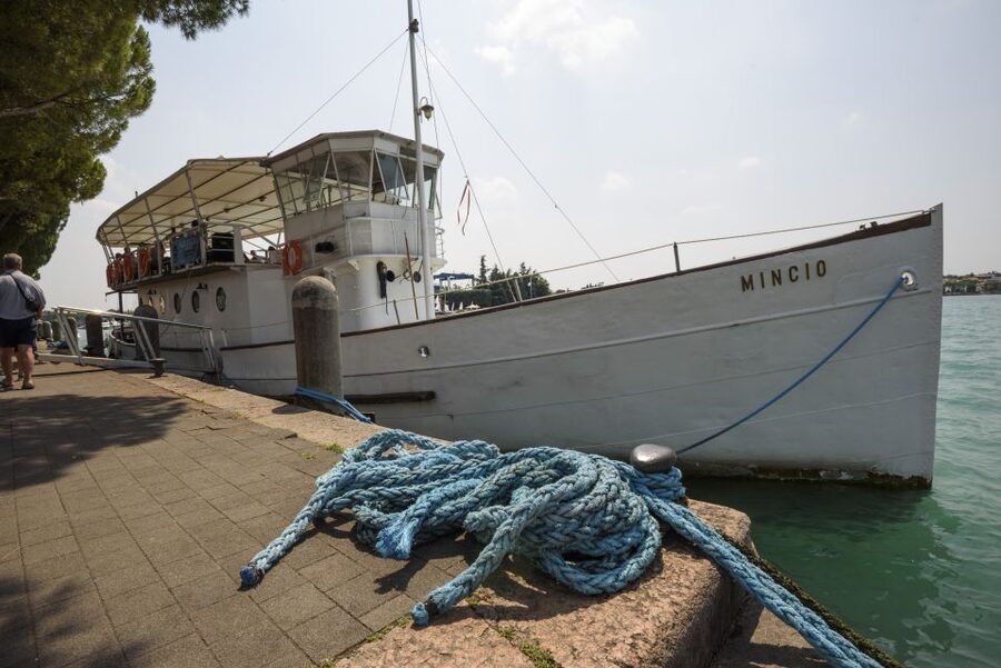 Peschiera: Half-Day Lake Garda Cruise with Lunch - Meeting Point at Hotel al Fiore: How to Avoid the Rush