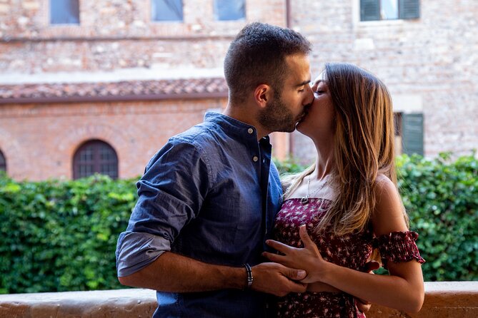 Photo Shoot in Verona: Capture Your Love Story in Pictures - Key things that make this Verona photo shoot worth it