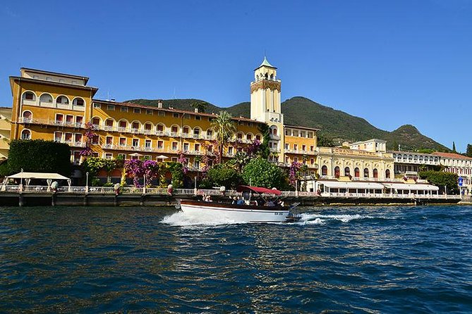 Private boat tour to Isola del Garda and surroundings. - The 1-hour route: fishermen village, bathing water, and the island circuit