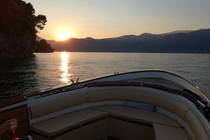 Private sunset cruise with toast - What it’s like on board: English guidance, privacy, and comfort level