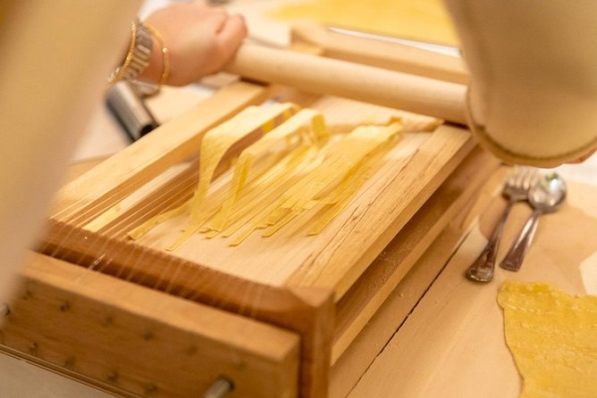 Prosecco and Pasta Making Class at Local's Home in Verona - Cesarina cooking at home: what the setting really changes