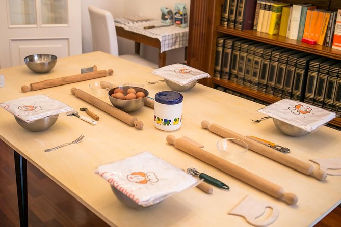 Prosecco and Pasta Making Class at Local's Home in Verona - Prosecco and wine pairings: drinking without derailing the lesson