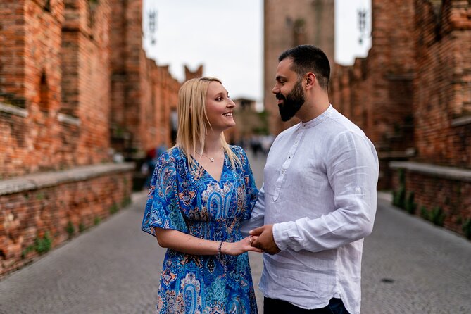 Romantic Photoshooting in Verona - Stop 5: Funicolare di Castel San Pietro for a Different Verona Perspective
