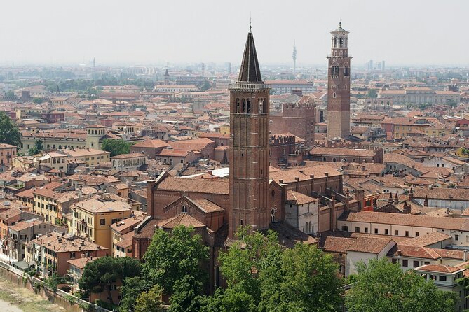 Secret Verona Walking Tour - Piazza Brà start: why the meeting point matters
