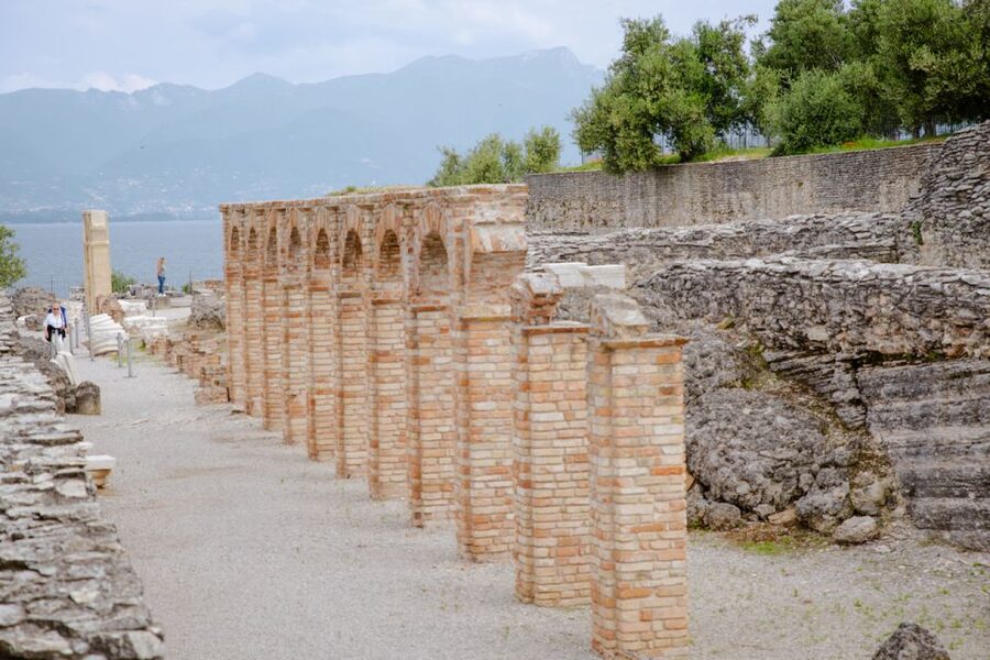Sirmione: Grotte di Catullo Archeological Tour - Four highlights that make this tour worth your time