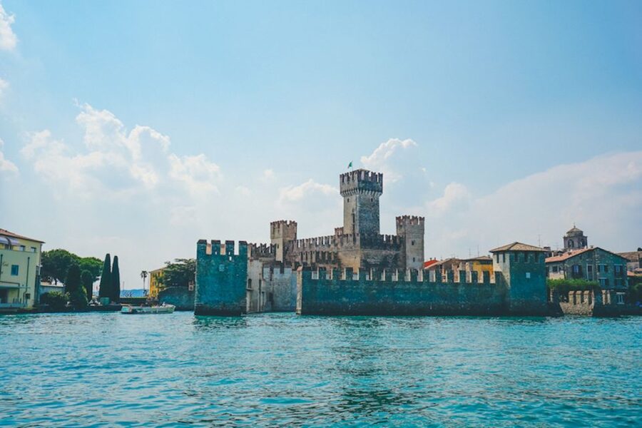 Sirmione: Lake Garda Boat, Grotte di Catullo & Walking Tour - Key things to know before you go