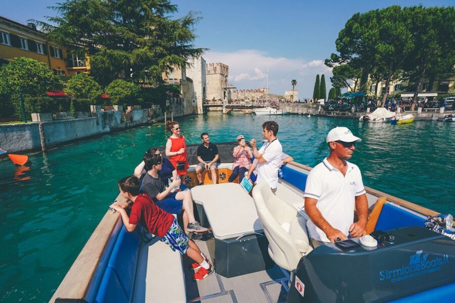 Sirmione: Lake Garda Boat, Grotte di Catullo & Walking Tour - Grotte di Catullo: walking through Roman ambition