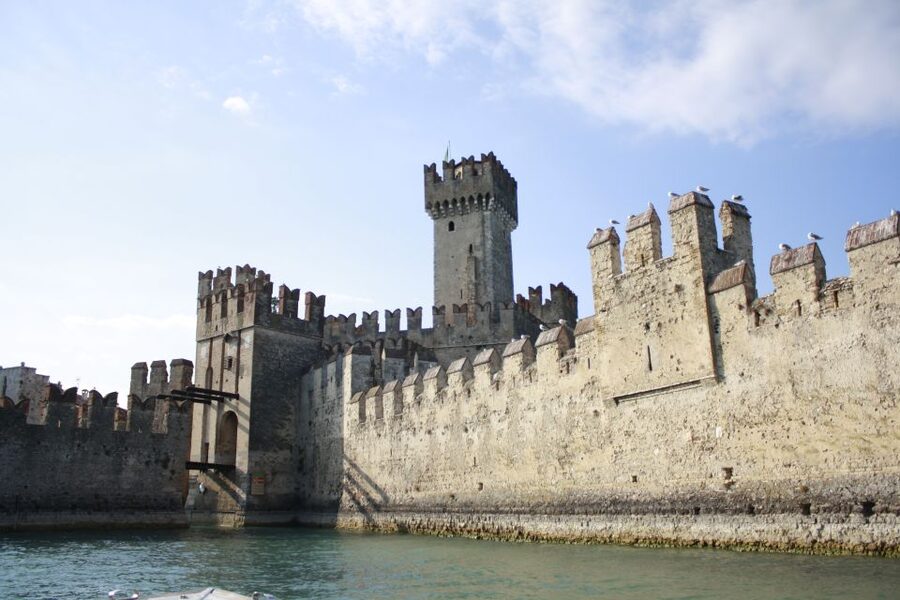 Sirmione: Scenic Afternoon Boat Cruise with Prosecco & Snack - Salò for one hour: the perfect amount of time to walk and breathe