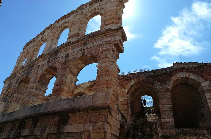 The city of Romeo and Juliet: A self-guided audio tour through Verona - Piazza Erbe and Piazza dei Signori: where Verona shows its civic side