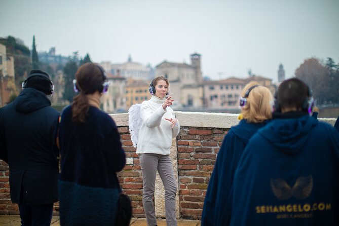 Tour Guidato nel centro di Verona accompagnato da un Angelo - Stop 3: Piazza dei Signori, the Scaligeri, and the Dante thread