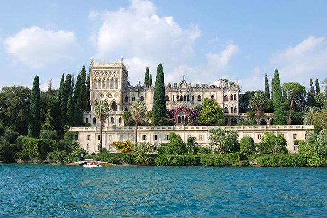 Tour in barca da Sirmione all'Isola del Garda - A Private Two-Hour Boat From Sirmione That Actually Feels Unhurried