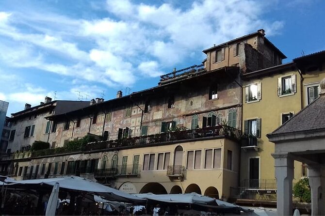 Tour to discover the Unique History of Verona, the City of Art - Meeting point and the easy start (I Portoni della Bra)