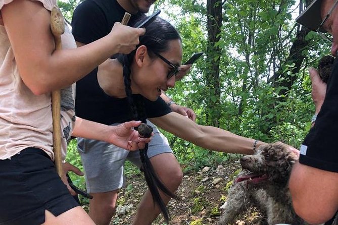 Truffle Hunting with Wine Tasting - Wine Tasting That Actually Connects to the Hunt