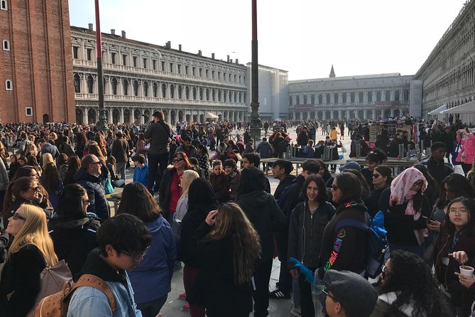 Venice Full-Day Tour from Lake Garda - The guided walk: hitting St Mark’s, Bridge of Sighs, Campanile, and Rialto
