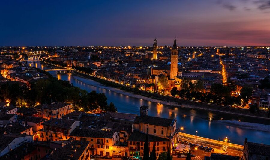 Verona: 3-Hour Guided Walking Tour - Verona’s fortified-town story in 3 hours