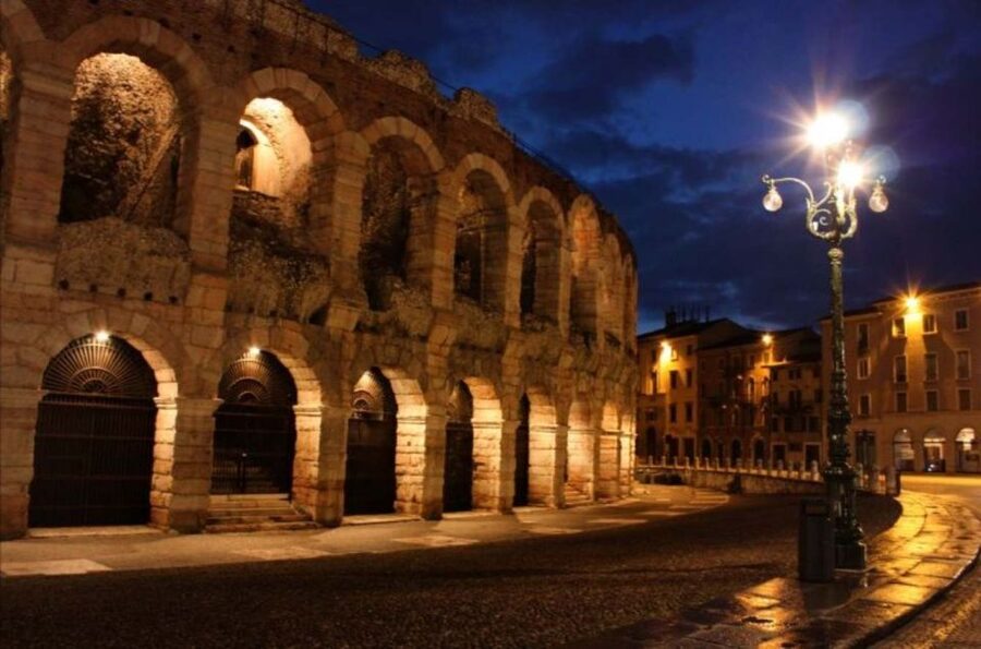 Verona: 3-Hour Guided Walking Tour - Piazzas, streets, and how architecture explains the city