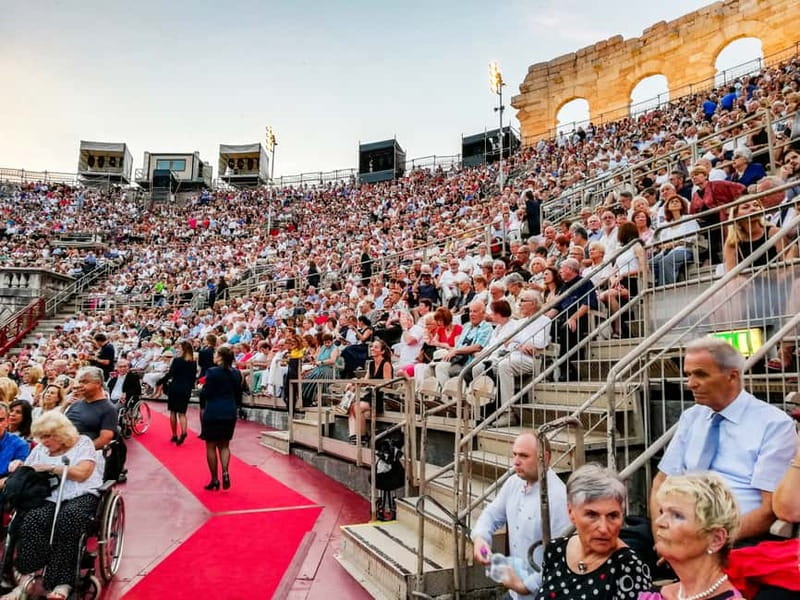 Verona: Arena di Verona Opera Ticket - The Night Of Opera: What A 9:00–9:30 PM Start Feels Like