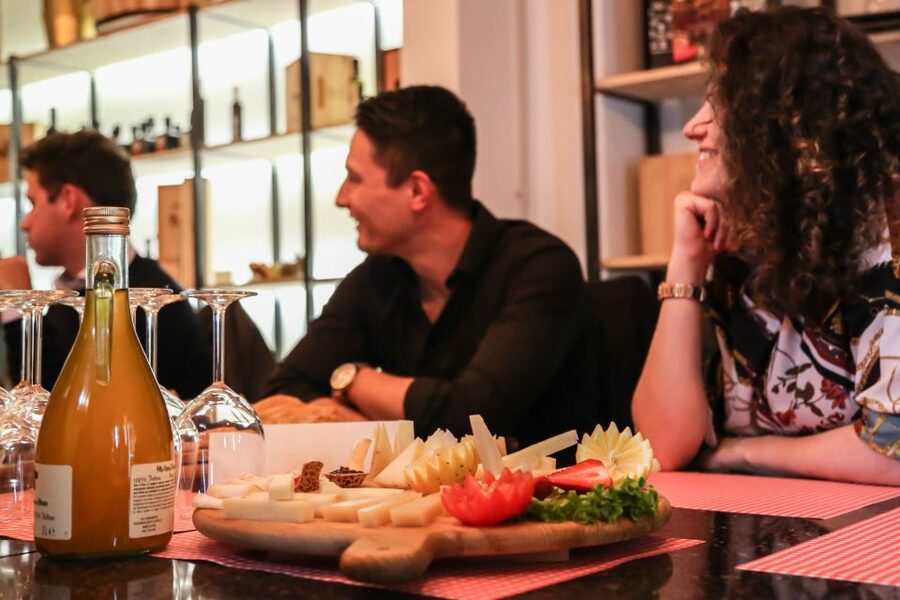 Verona: Cheese Tasting and Pairing - Five Veneto cheeses: what you learn to distinguish