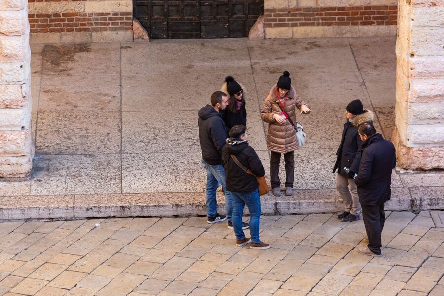 Verona: City Highlights & Street Food Walking Tour - The Adige Riverside Picnic: Salumi, Cheese, and Valpolicella